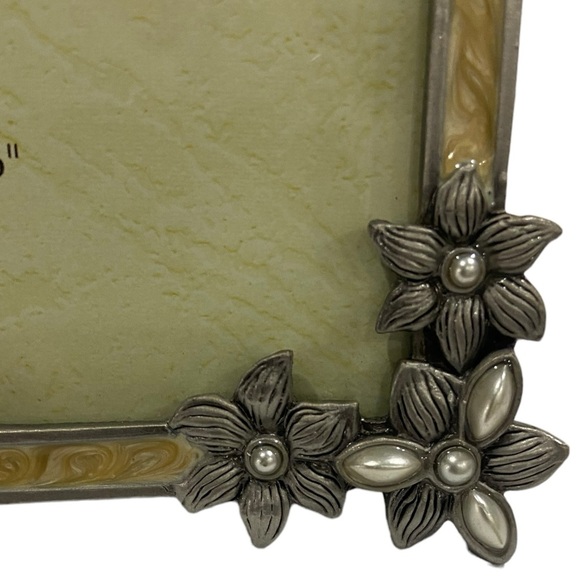 Belle Maison Art Nouveau Enamel Frame w/ Flowers & Pearl Inlays 4x6” Beautiful! - Picture 3 of 15